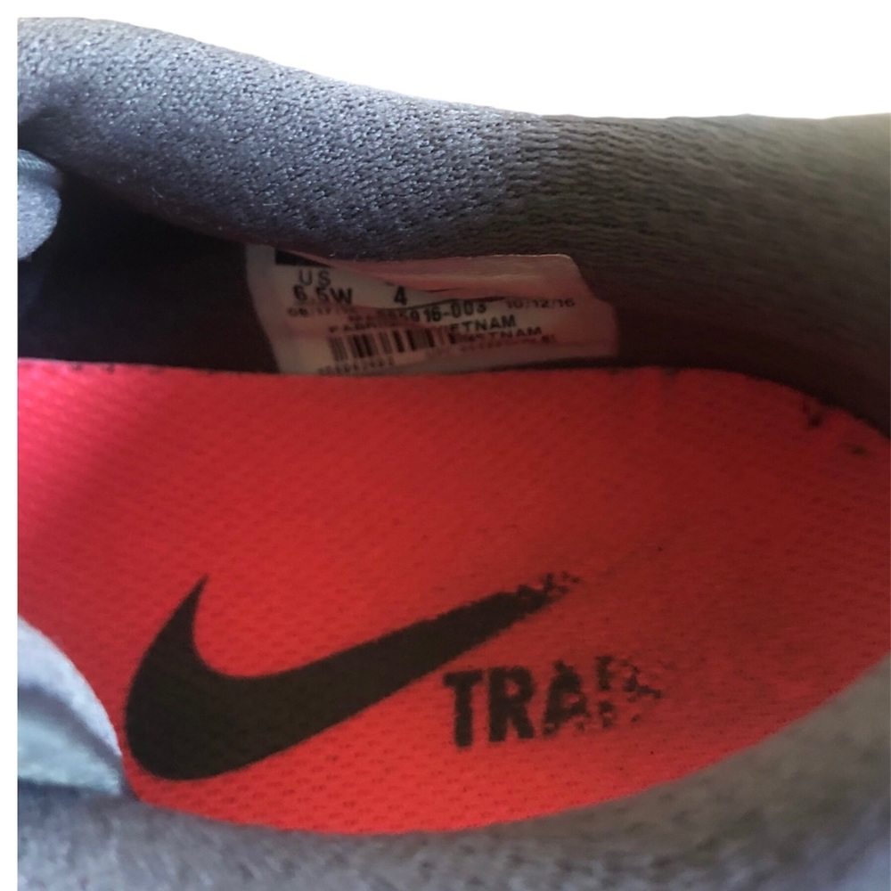 Women’s Nike Sneakers Size 6.5W - Picture 5 of 5